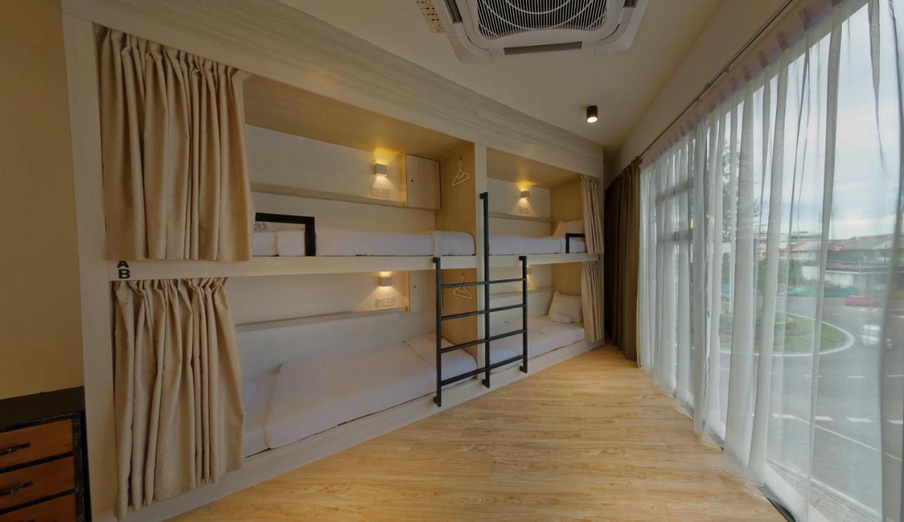 Bulatan Hostel Tanjong Aru Extérieur photo