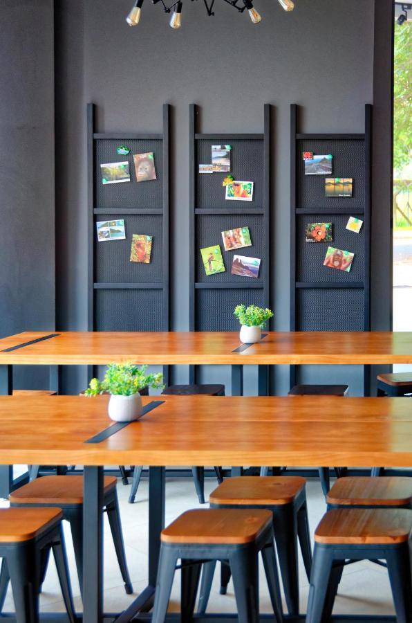 Bulatan Hostel Tanjong Aru Extérieur photo