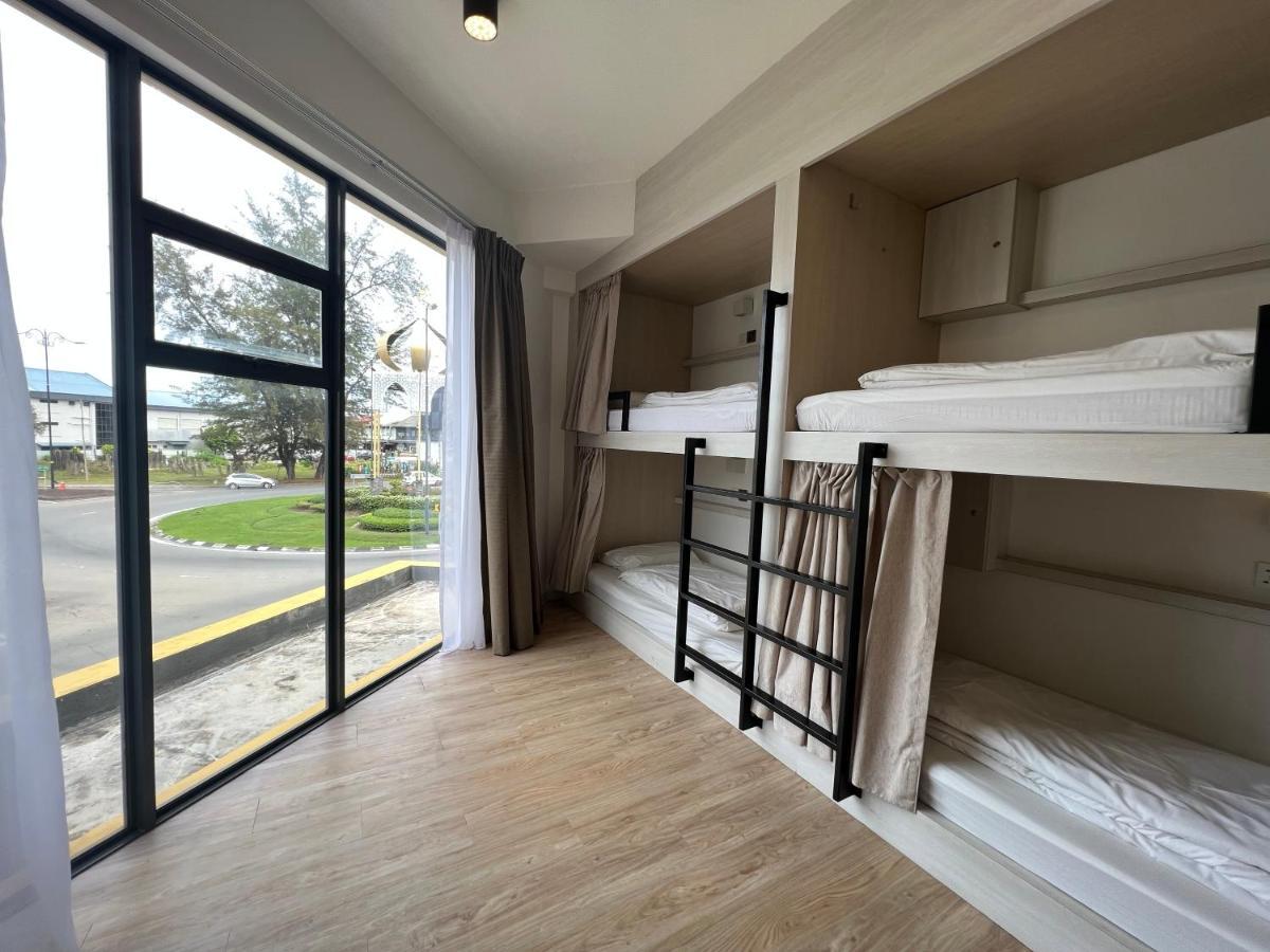 Bulatan Hostel Tanjong Aru Extérieur photo